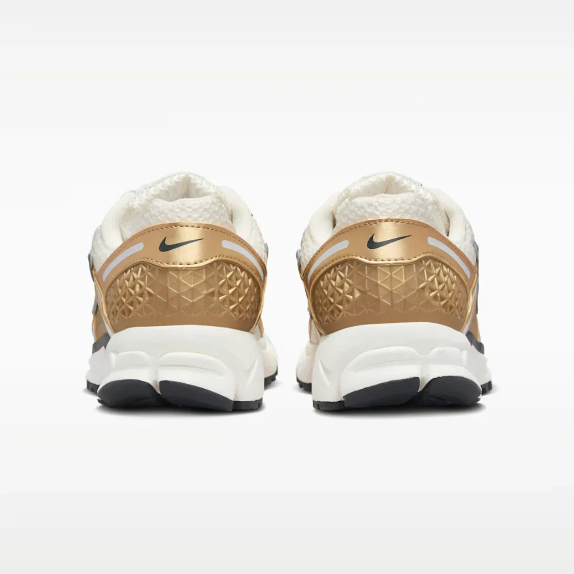 Zoom Vomero 5 Metallic Gold